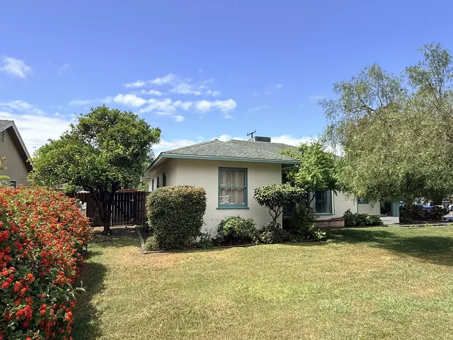 809 S Sowell, Visalia, CA 93277 - #2
