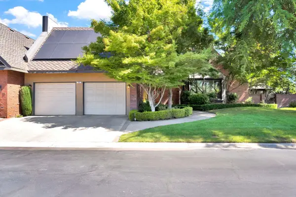 2555 W Bluff Avenue #155, Fresno, CA 93711