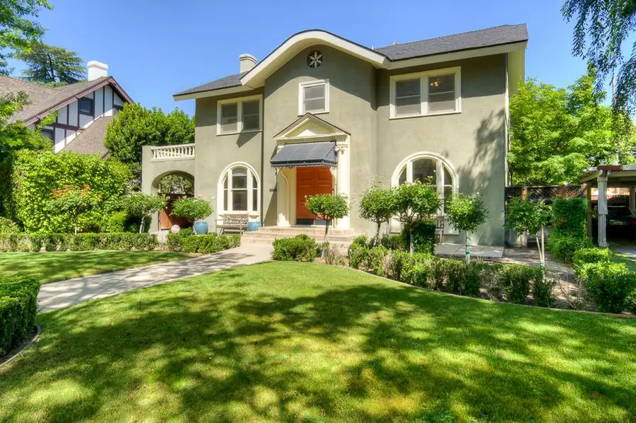 933 E Cambridge Avenue, Fresno, CA 93704 - #2