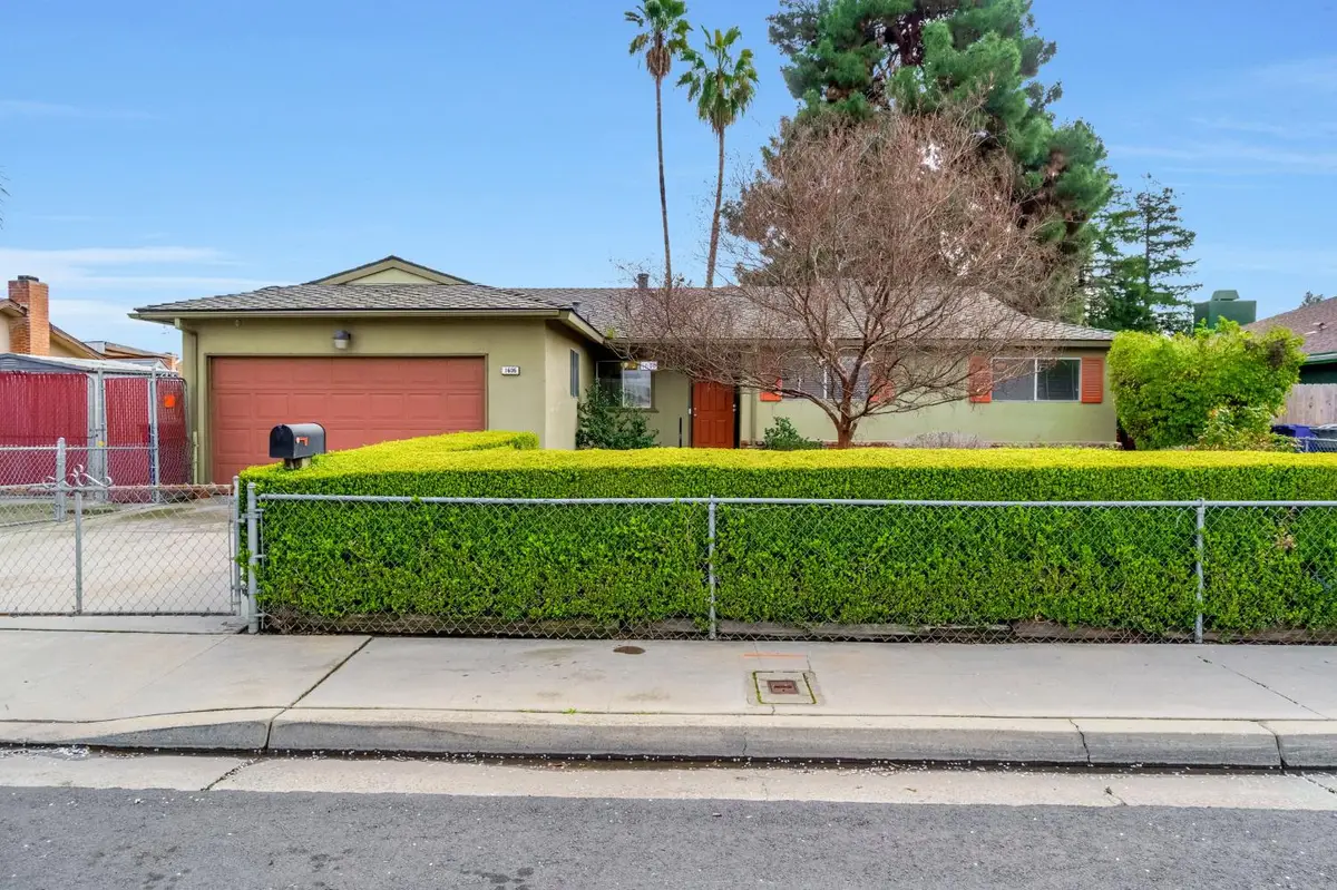 1606 Barstow Avenue, Clovis, CA 93611 - #1