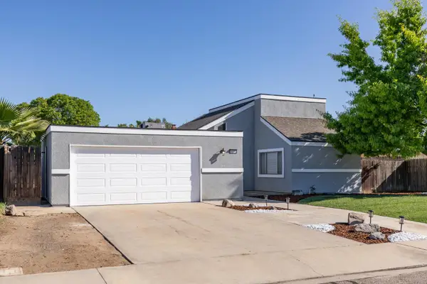 3530 E Stapp, Visalia, CA 93292
