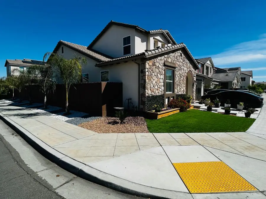 4382 N Casey Avenue, Fresno, CA 93723 - #2