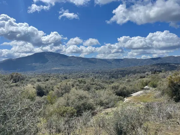 34 Miami Highlands, Oakhurst, CA 93644