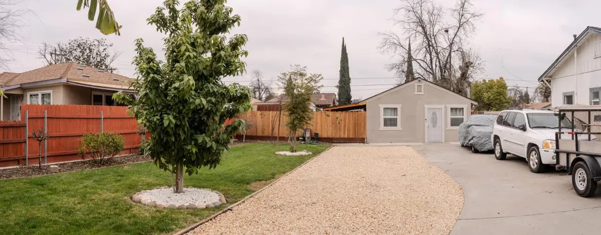 325 E Cortland Avenue N, Fresno, CA 93704 - #1