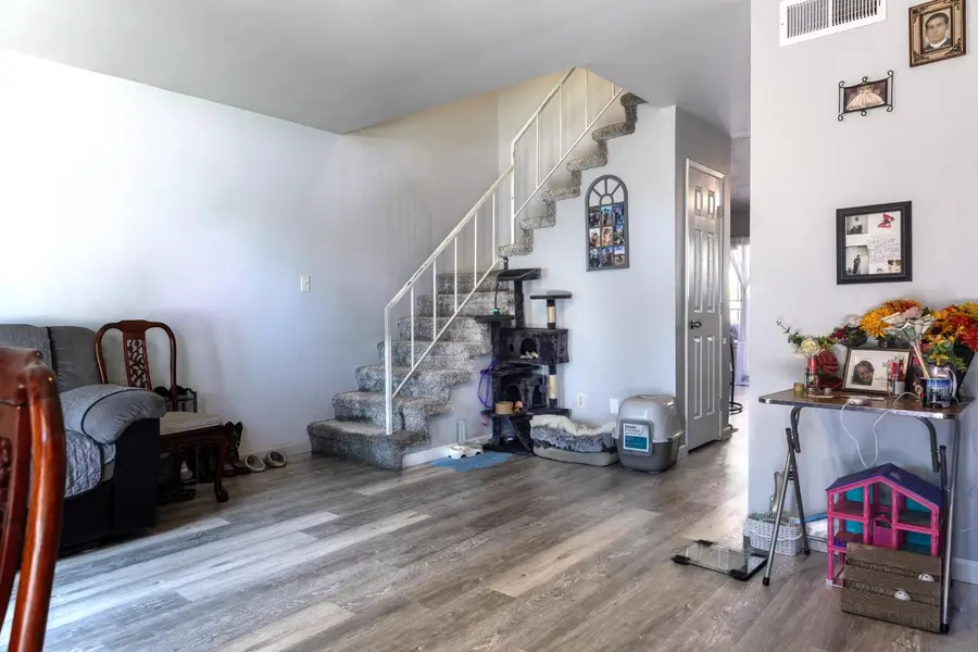 4136 N Thesta Street #35, Fresno, CA 93726 - #2