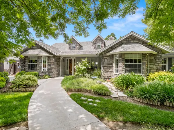 1565 S Highland Avenue, Sanger, CA 93657