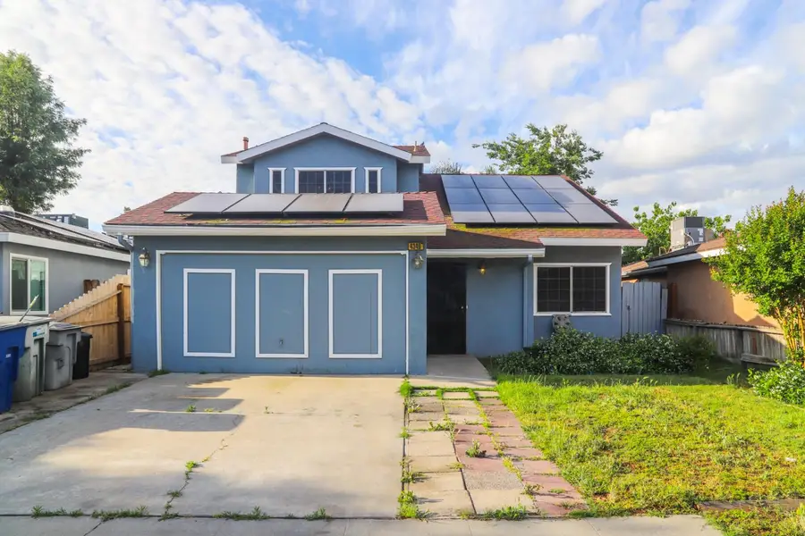 4349 W Princeton Avenue, Fresno, CA 93722 - #2