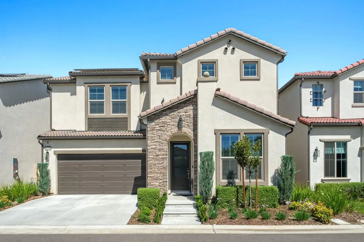 1530 E Via Lupino Drive, Fresno, CA 93730 - #1