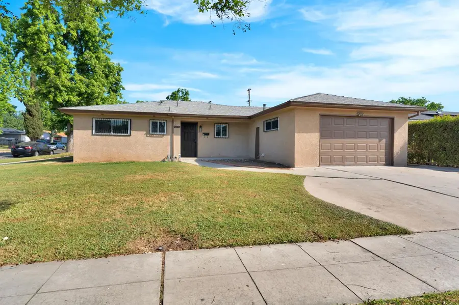 2544 W Dakota Avenue, Fresno, CA 93705 - #2