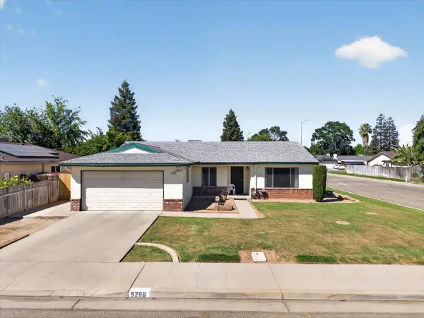5286 W Richert Avenue, Fresno, CA 93722