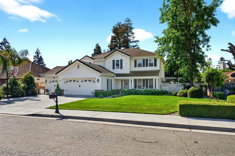 3130 Hillcrest Court, Madera, CA 93637 - #2