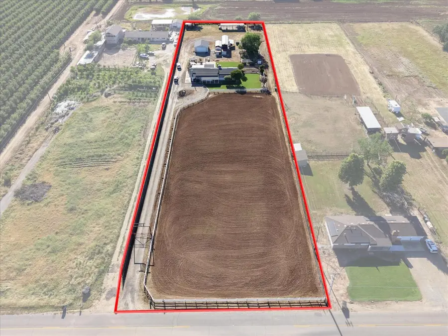 3765 N Greenwood Avenue, Sanger, CA 93657 - #2