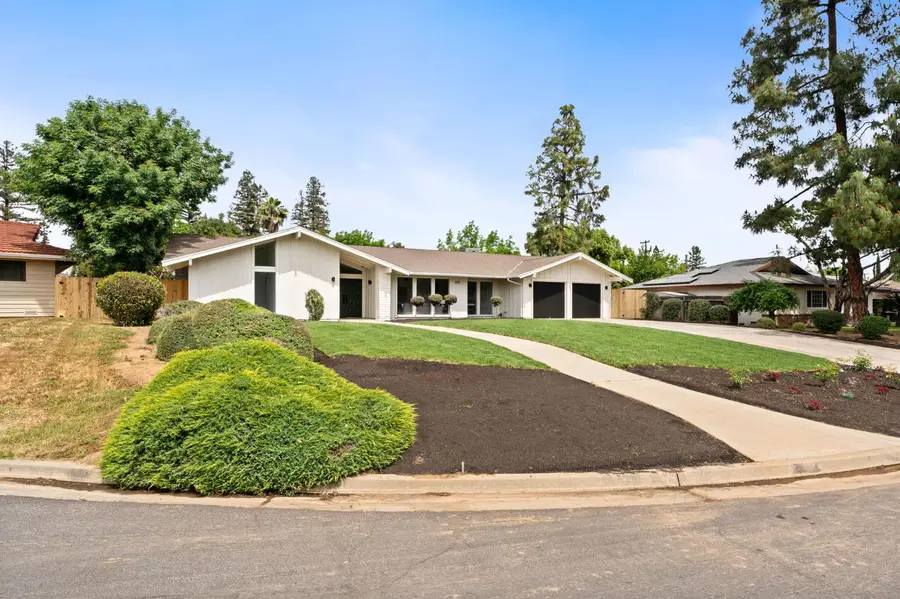 2626 W Scott Avenue, Fresno, CA 93711 - #3