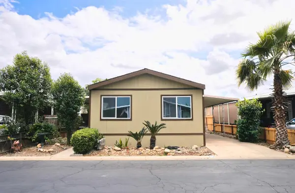 2575 S Willow Ave N #210, Fresno, CA 93725