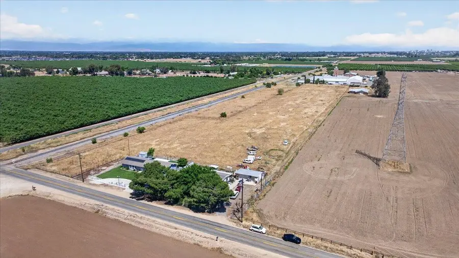 704 N Hayes Avenue, Fresno, CA 93723 - #3