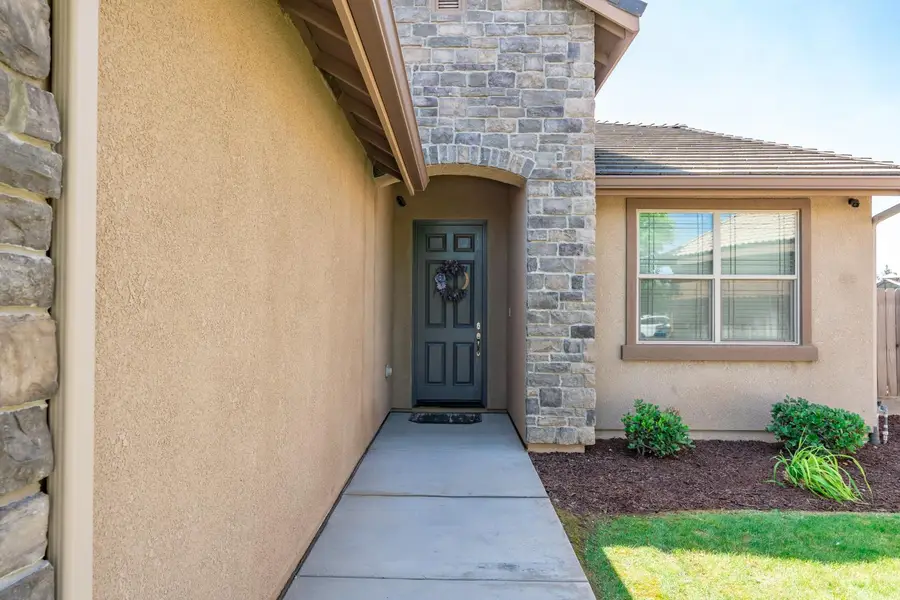 835 S Bliss Avenue, Fresno, CA 93727 - #3