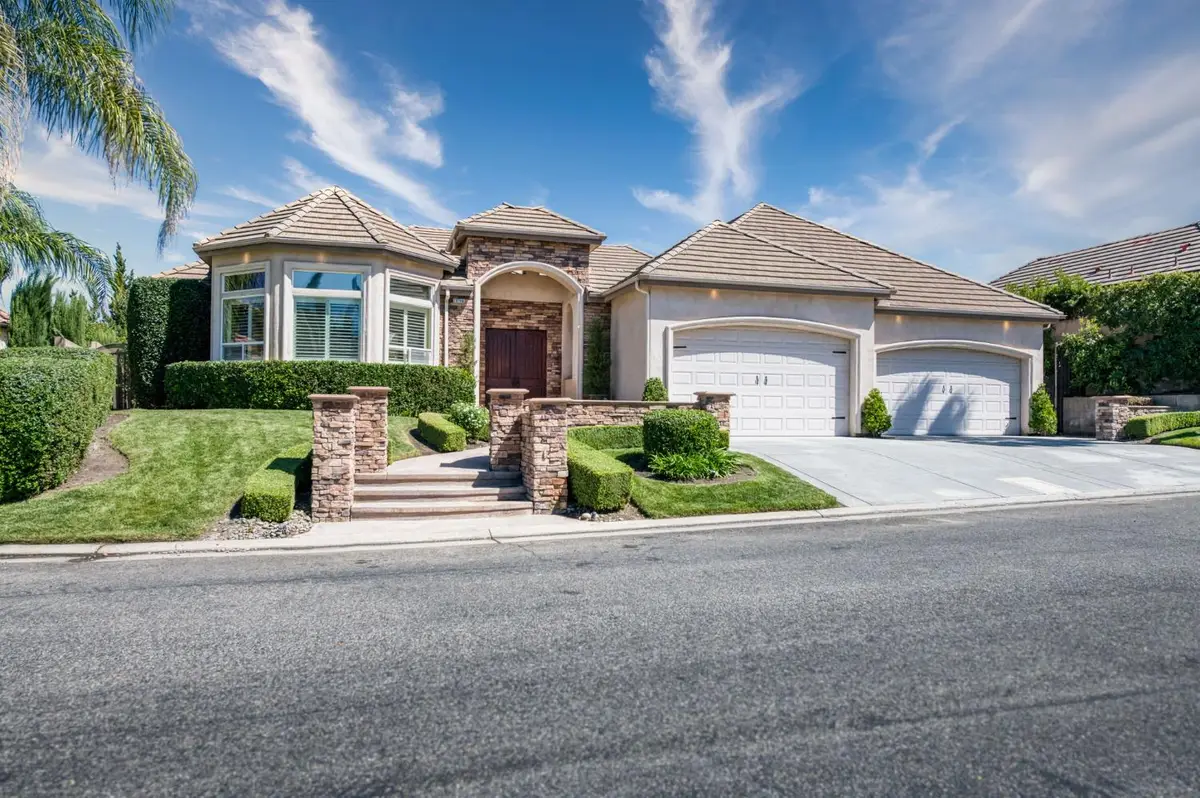 10746 N Falcon Faire Drive, Fresno, CA 93730 - #1