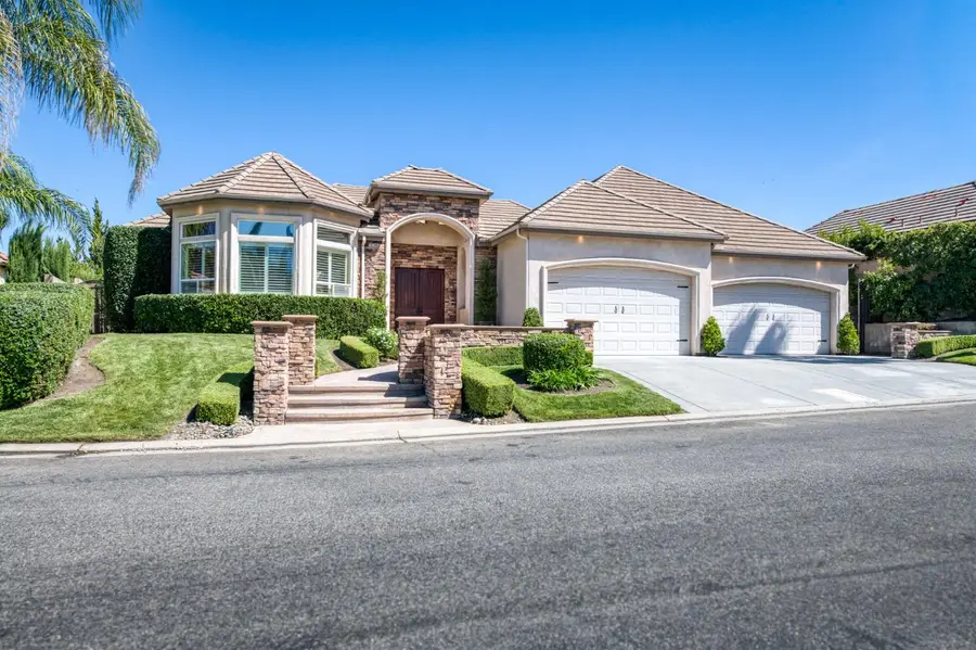 10746 N Falcon Faire Drive, Fresno, CA 93730 - #2