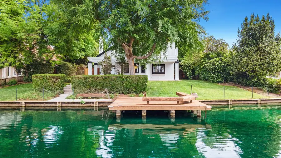 637 E Pintail Circle, Fresno, CA 93730 - #3