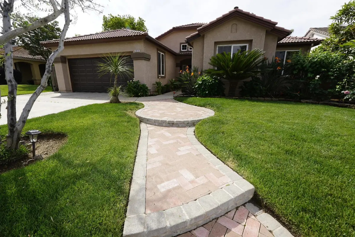 5919 W Chennault Avenue, Fresno, CA 93722 - #1