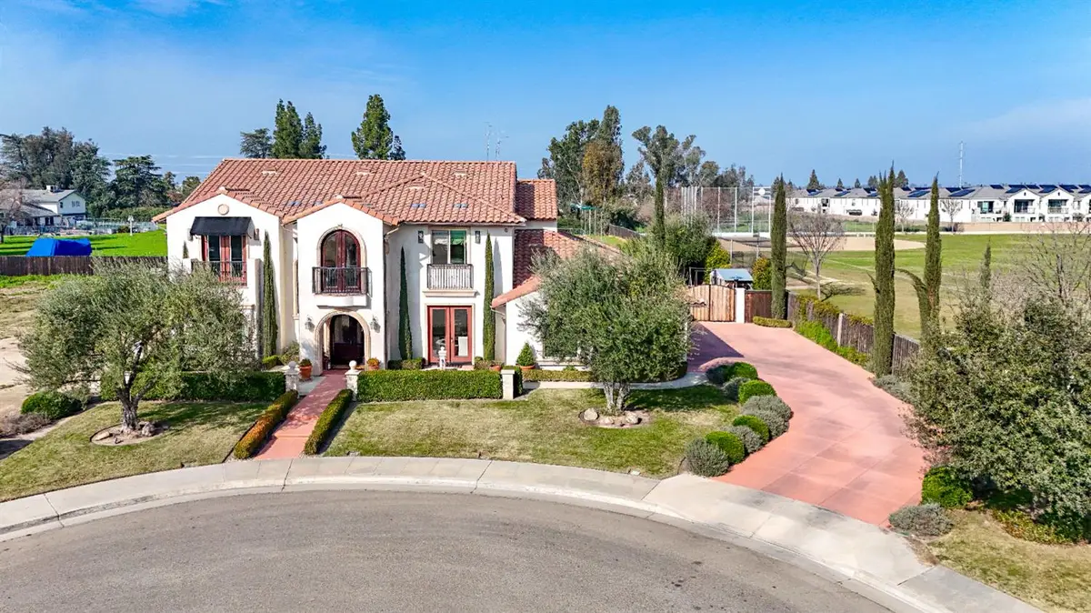 2564 E Sarazen, Fresno, CA 93730 - #1