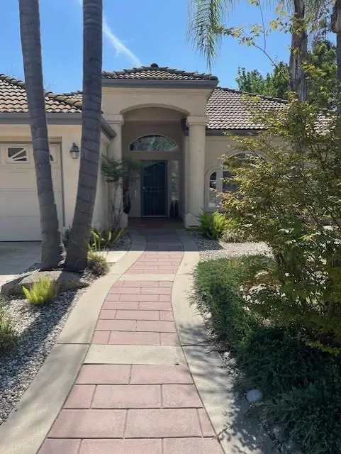 1689 E Trenton Avenue, Fresno, CA 93720 - #3