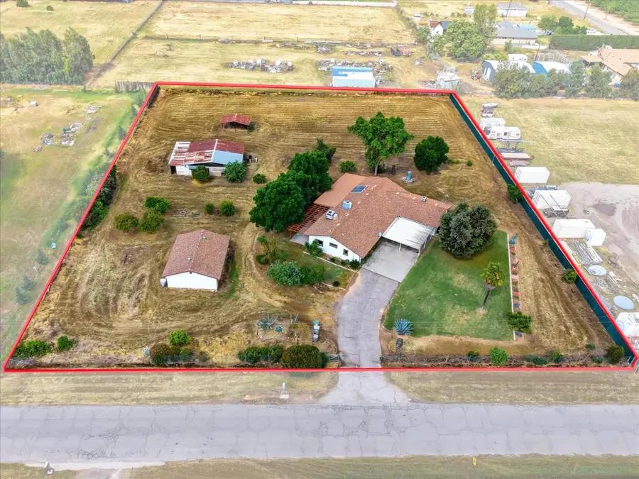 2411 N Ring Avenue, Fresno, CA 93723 - #2