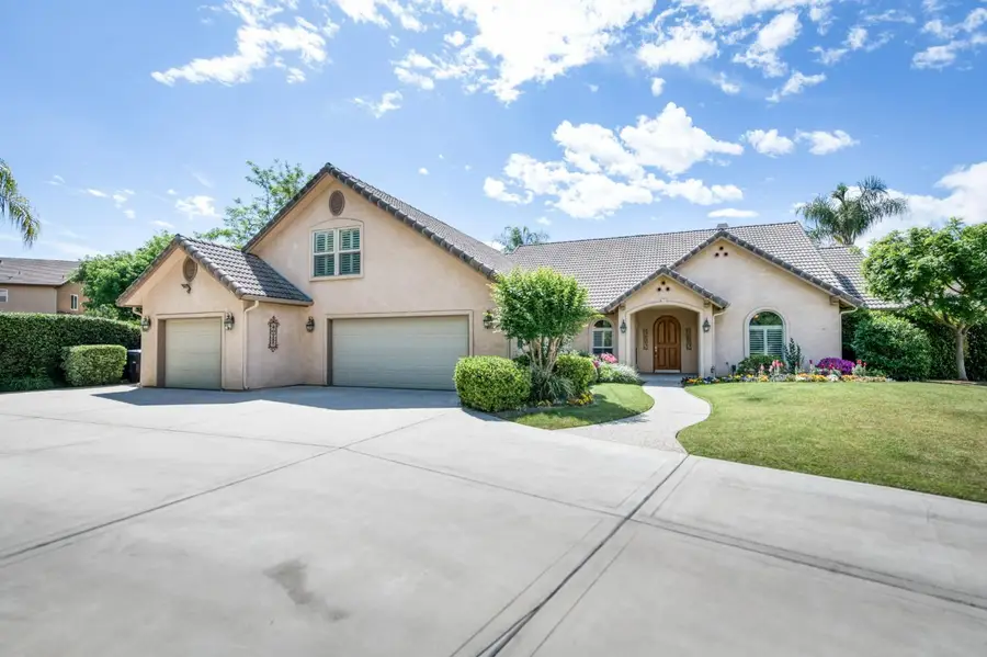 4907 Lakewood Court, Visalia, CA 93291 - #2