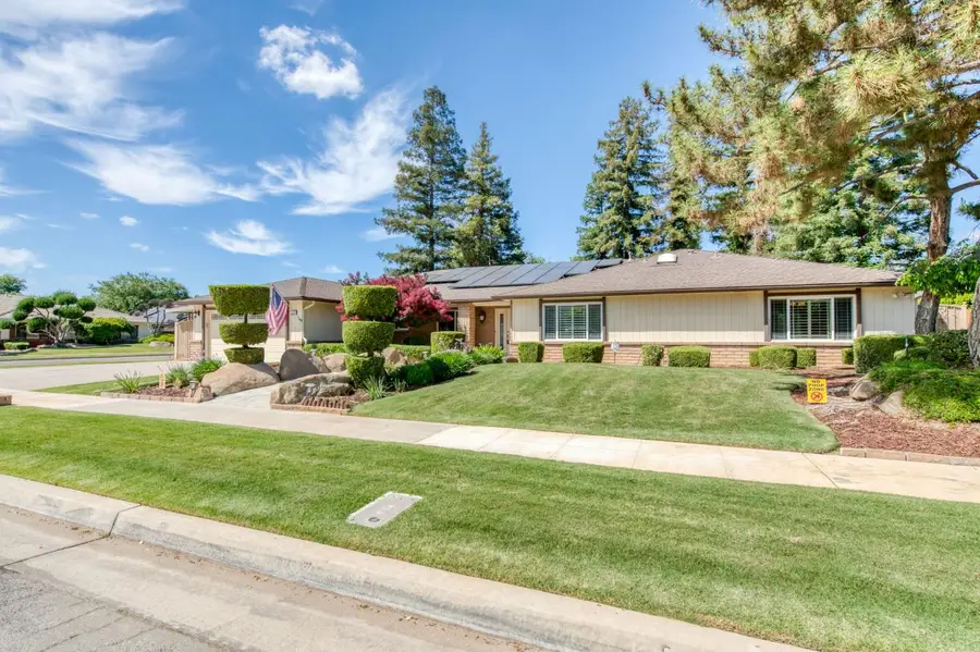1570 W Warner, Fresno, CA 93711 - #2