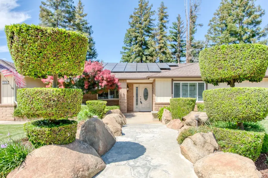 1570 W Warner, Fresno, CA 93711 - #3