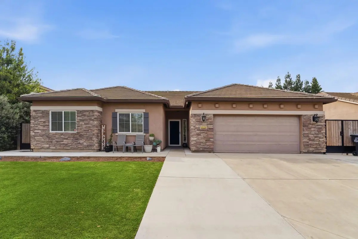 3125 W Tyler Avenue, Visalia, CA 93291 - #1
