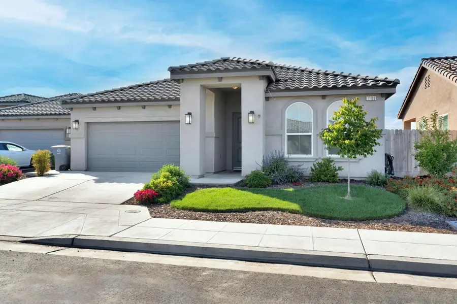 1109 Wasatch Dr, Madera, CA 93638 - #2