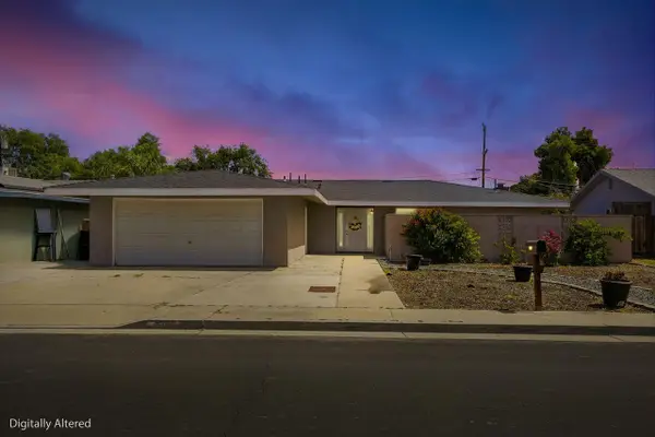110 W Hazelwood Drive, Lemoore, CA 93245