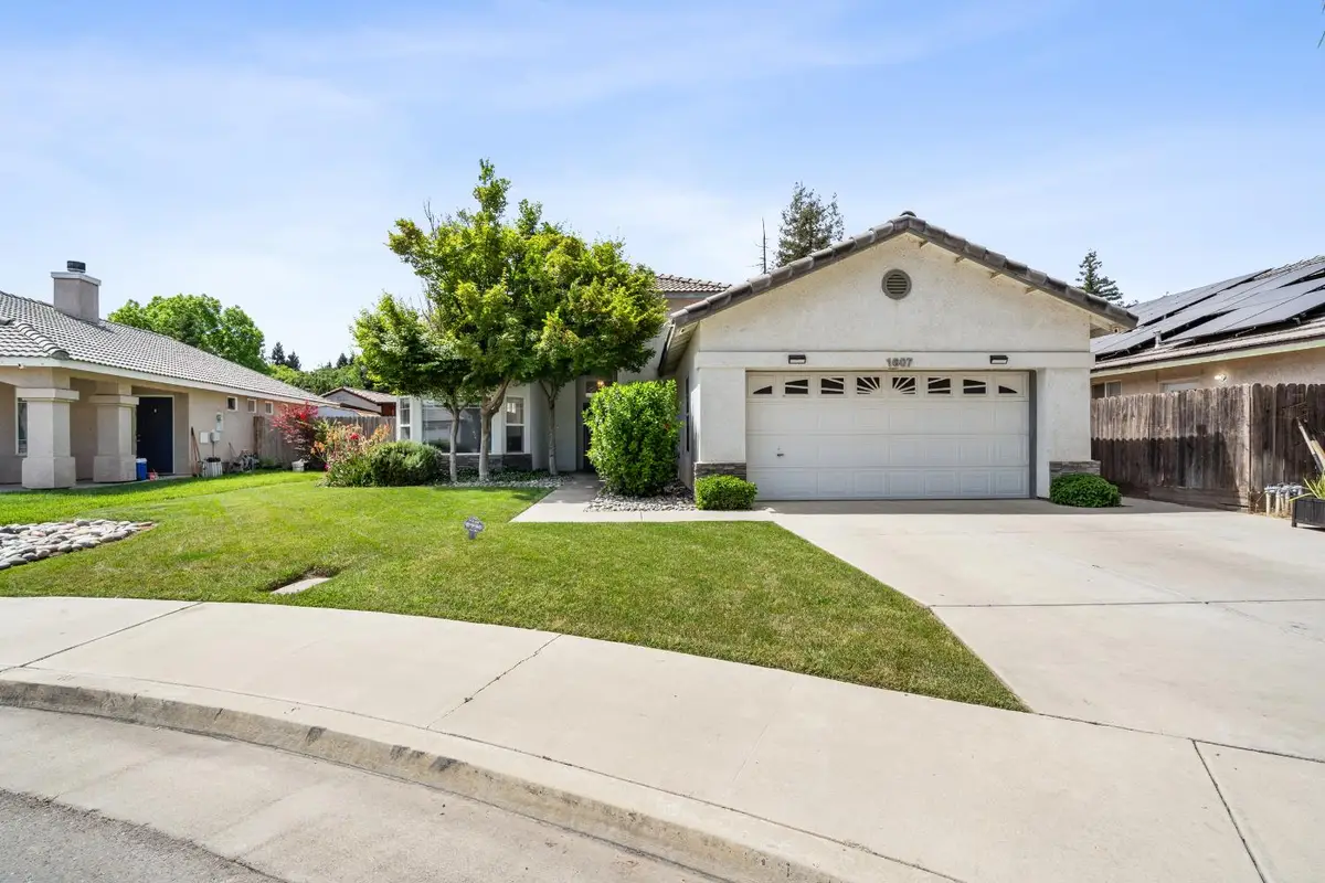1607 North Sol Court, Visalia, CA 93292 - #1