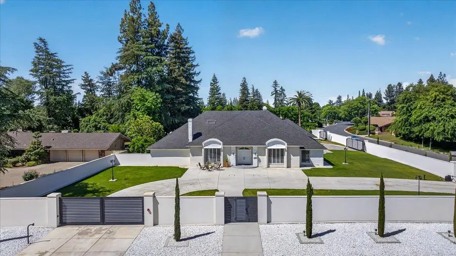 5261 N Van Ness Boulevard, Fresno, CA 93711 - #2