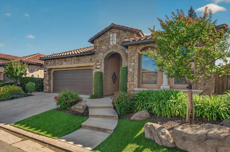 11348 N Via Montessori Drive, Fresno, CA 93730 - #2