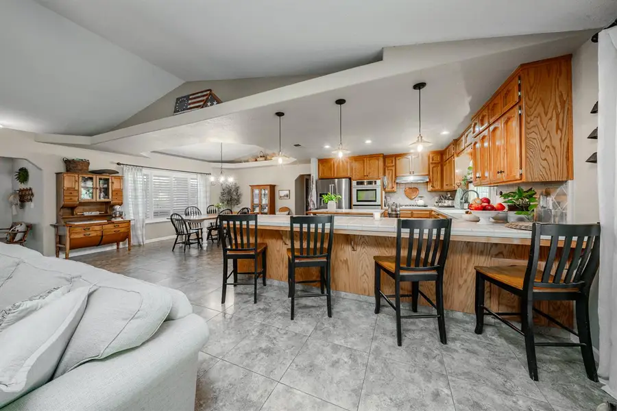 22052 Melrose Court, Madera, CA 93638 - #3