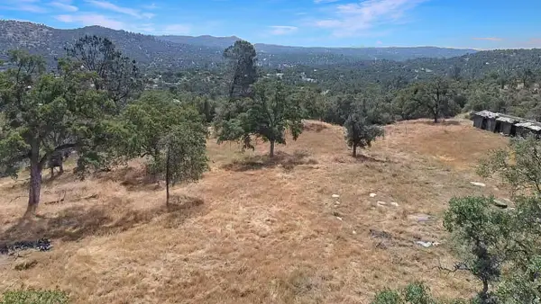 1379 Lilley Mountain Dr #1379, Coarsegold, CA 93614