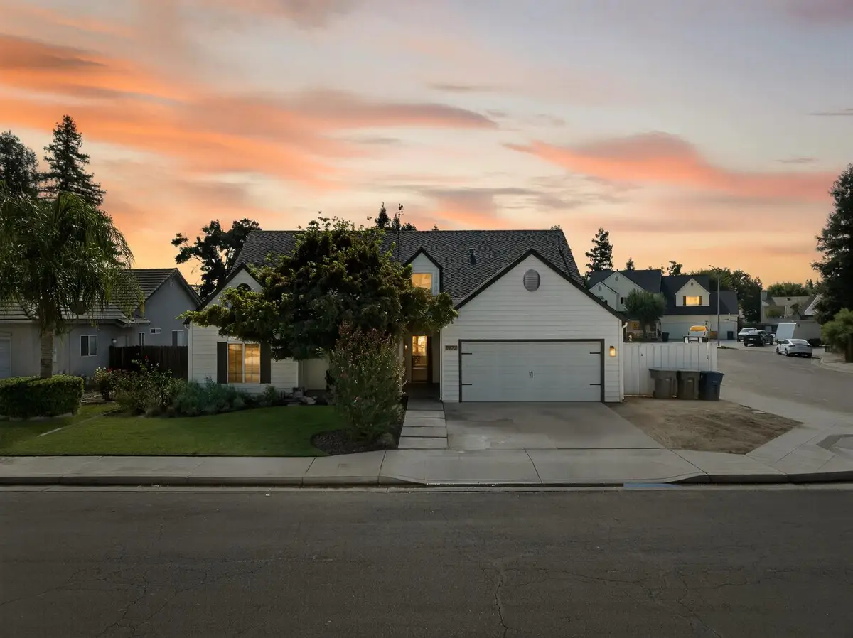 1922 Los Altos Avenue, Clovis, CA 93611 - #1