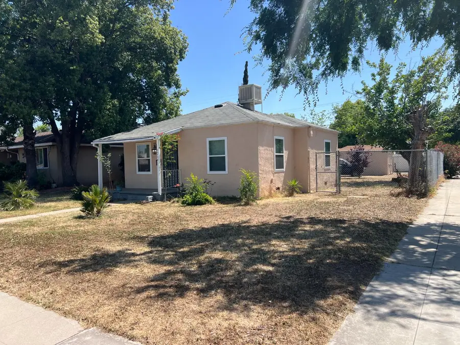 3244 E Pine Avenue, Fresno, CA 93703 - #2