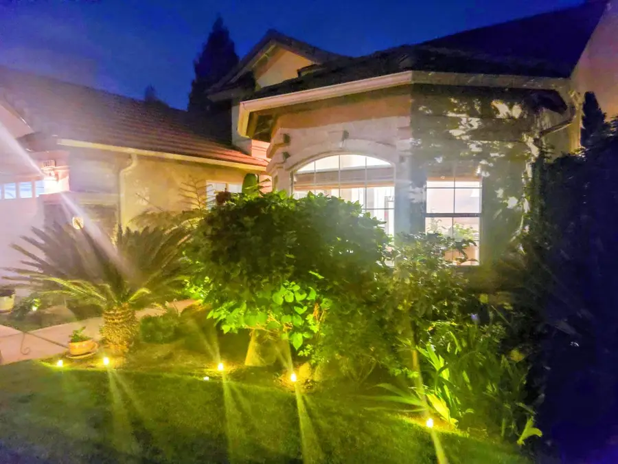 2827 E Shea, Fresno, CA 93720 - #2
