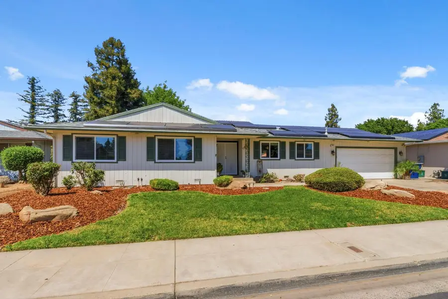 1741 Robinwood Avenue, Clovis, CA 93611 - #3