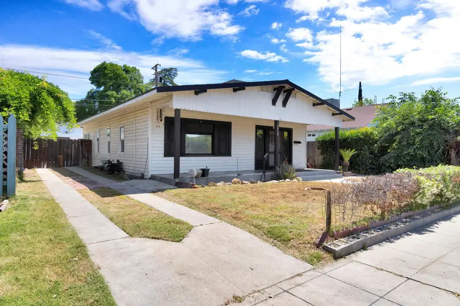 1538 N Wilson Avenue, Fresno, CA 93728 - #2