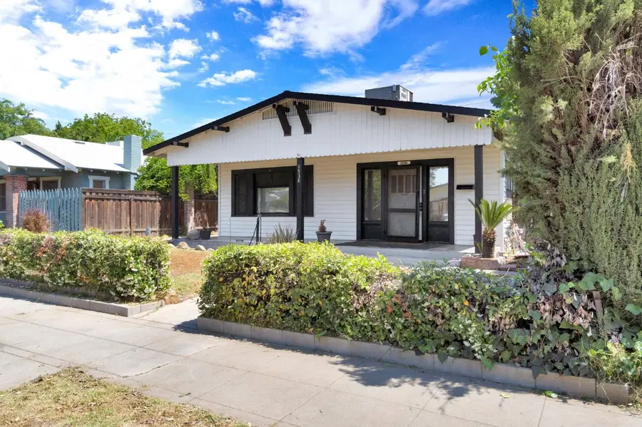 1538 N Wilson Avenue, Fresno, CA 93728 - #3