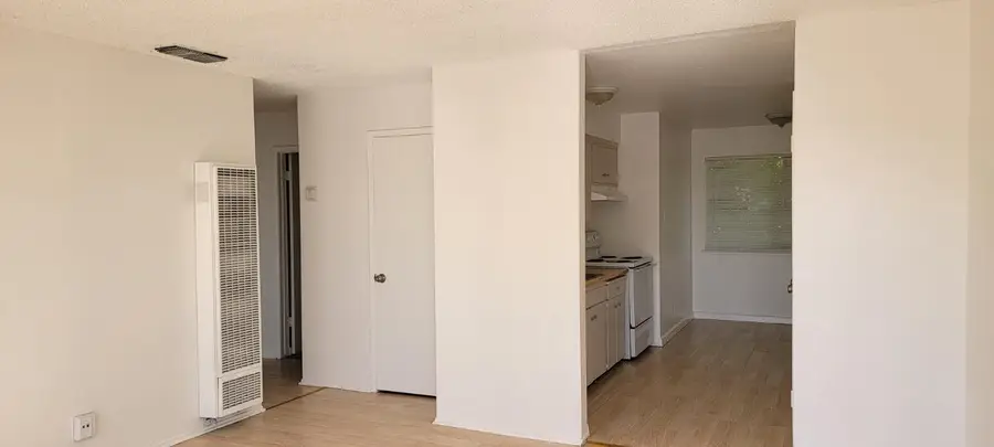 2025 E White Avenue, Fresno, CA 93701 - #3