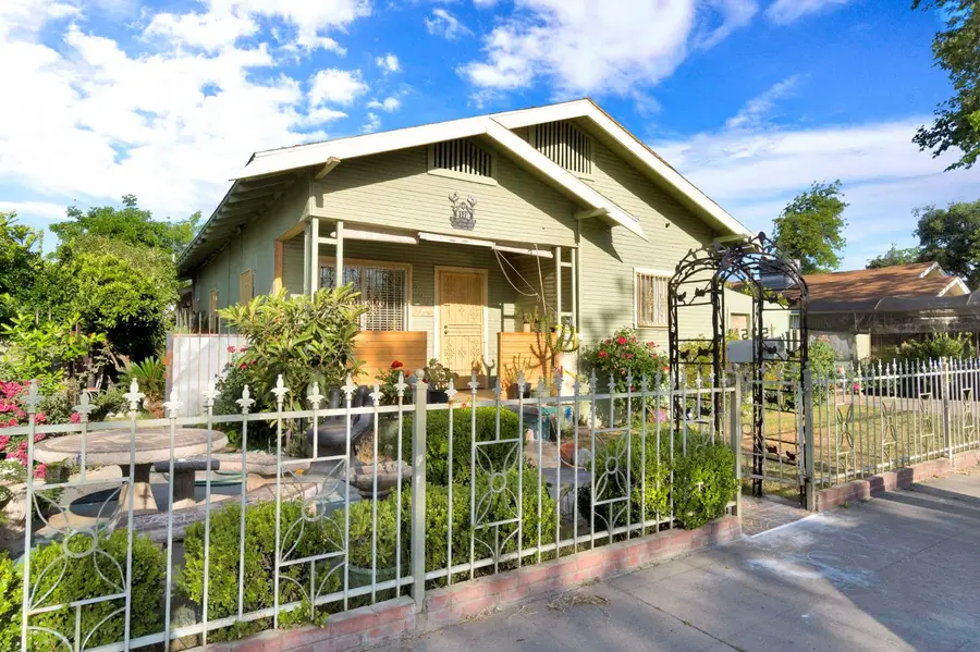 535 N Wilson Avenue, Fresno, CA 93728 - #2