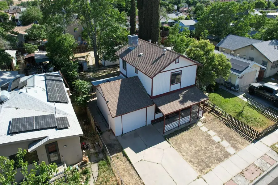 272 Hoover Street, Coalinga, CA 93210 - #3