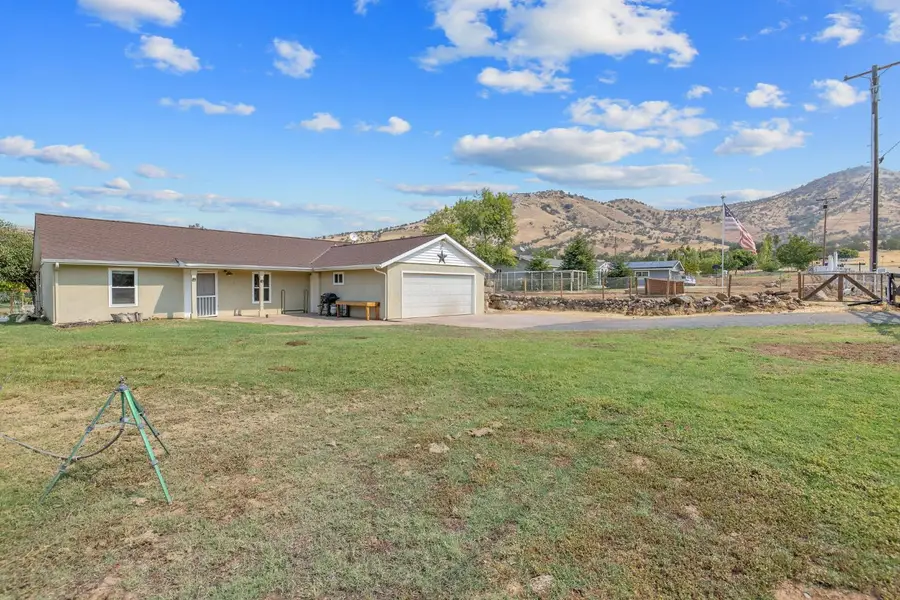 7272 Lupine Drive, Sanger, CA 93657 - #2