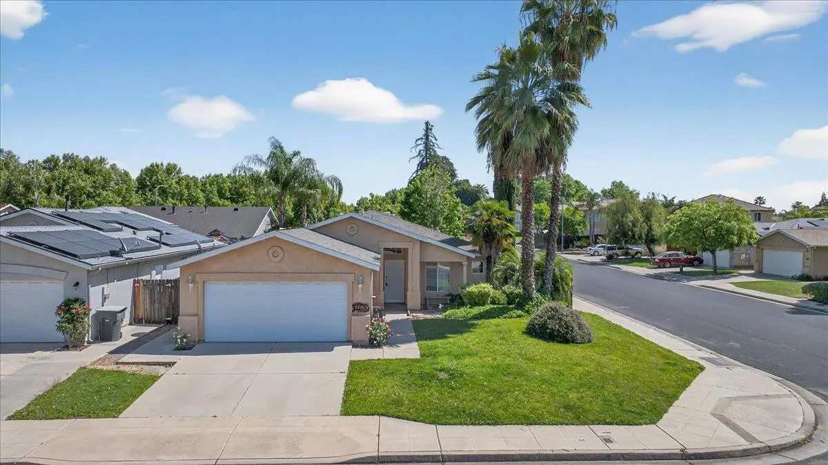 2335 Golden, Clovis, CA 93611 - #1
