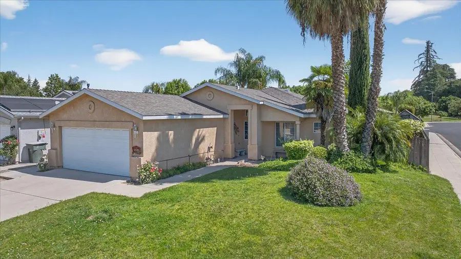 2335 Golden, Clovis, CA 93611 - #2